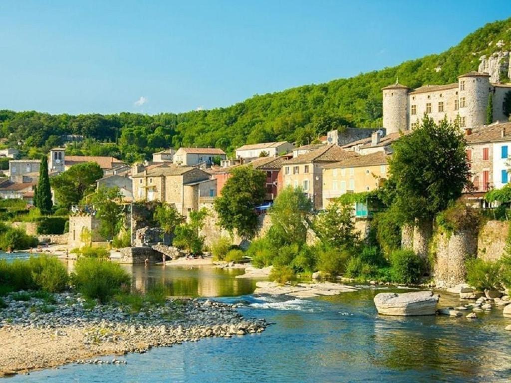 Chalet "Le Petit Olivier" Gites Appart 'Hotel L'Echappee Belle D'Aubenas Logement 2 Sur 3 Exteriör bild
